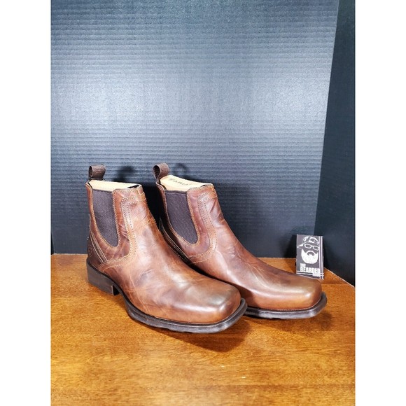 Ariat Mens Midtown Rambler Barn Brown Square Toe 6\